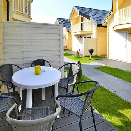 Σπίτι διακοπών Comfortable Homes, Pool And Whirlpool