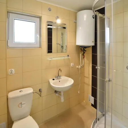 Comfortable Homes, Pool And Whirlpool Prázdninový dům