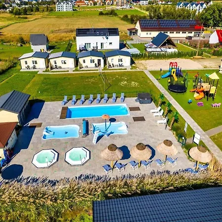 Comfortable Homes, Pool And Whirlpool Ustronie Morskie