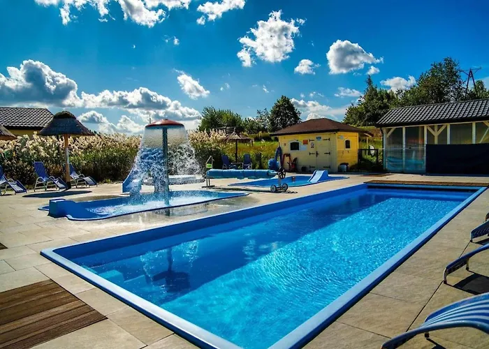 Дом отдыха Comfortable Homes, Pool And Whirlpool