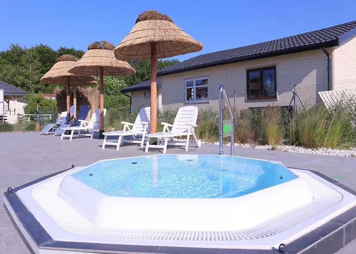 Comfortable Homes, Pool And Whirlpool Дом отдыха *