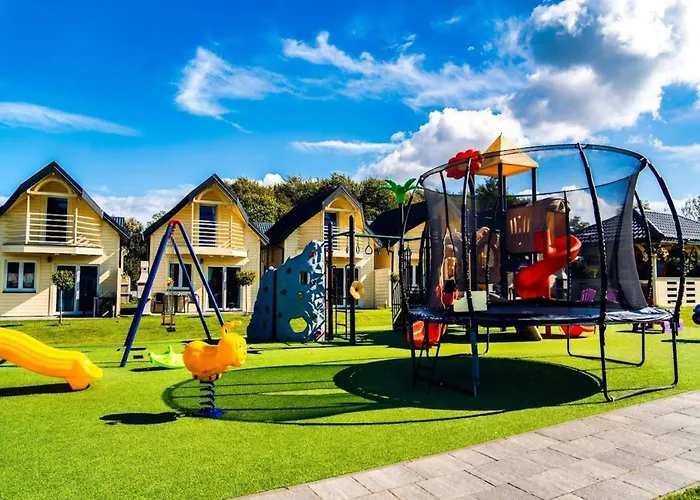 Comfortable Homes, Pool And Whirlpool Дом отдыха